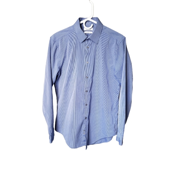 Slim fit button up shirt EUC - Picture 2 of 4